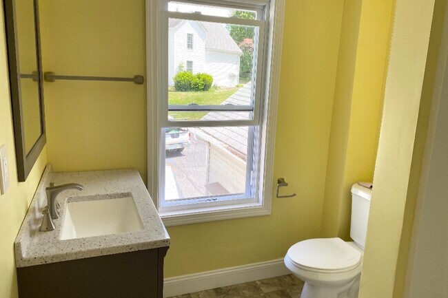 Baño - 25 6th St