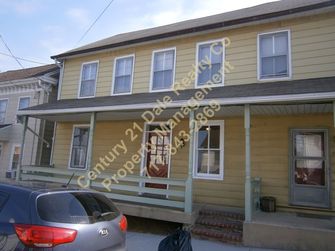 Foto principal - Lovely 2 BR 1900 sq ft Home in Jefferson PA