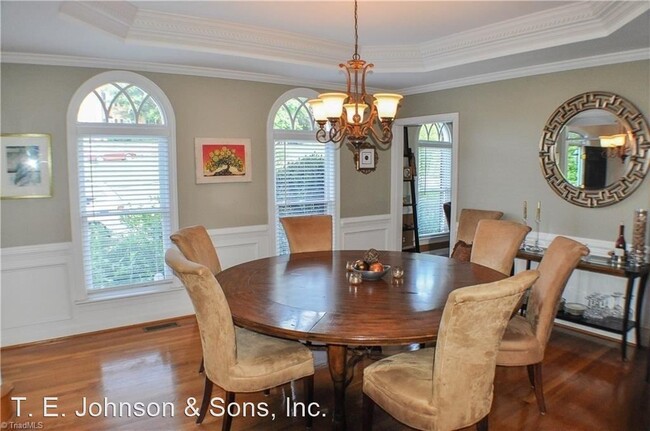 Building Photo - 4 br, 4 bath House - 3425 Willow Wind Dr