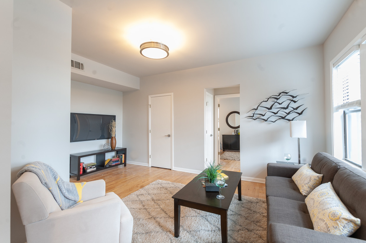 Foto principal - 931 W Leland Ave