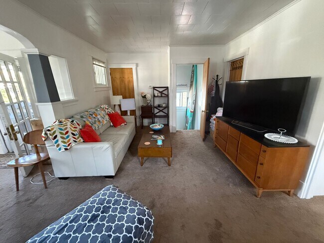 Foto del edificio - 1547 McFarland Rd