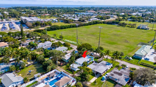 Foto del edificio - 325 De Carie St