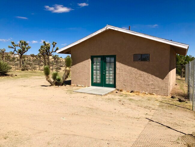 Foto del edificio - 57212 Chipmunk Trl