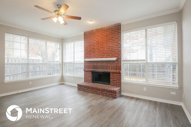 Foto del edificio - 8205 Lake Bend Dr