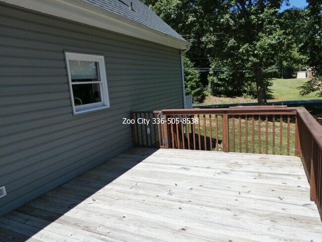 Foto del edificio - 603 Woodland Cir