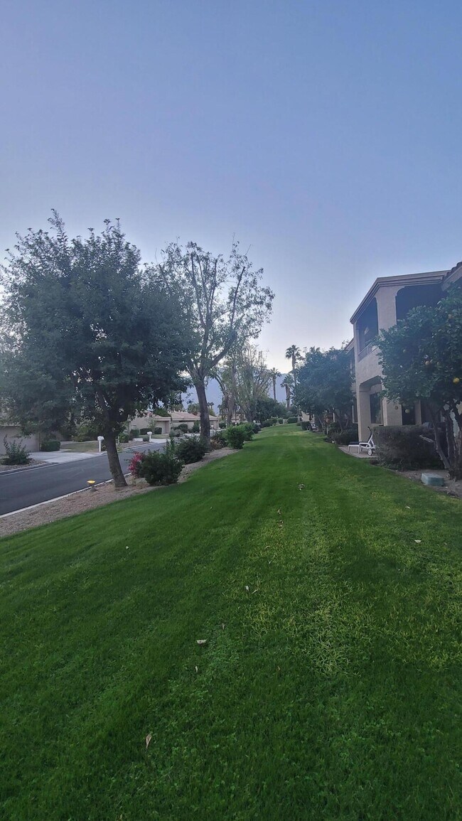 Building Photo - 68111 Lakeland Dr