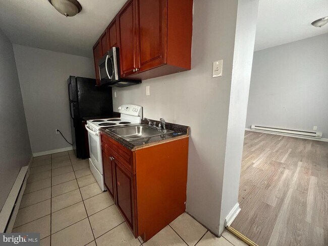 Building Photo - 1414 W Allegheny Ave