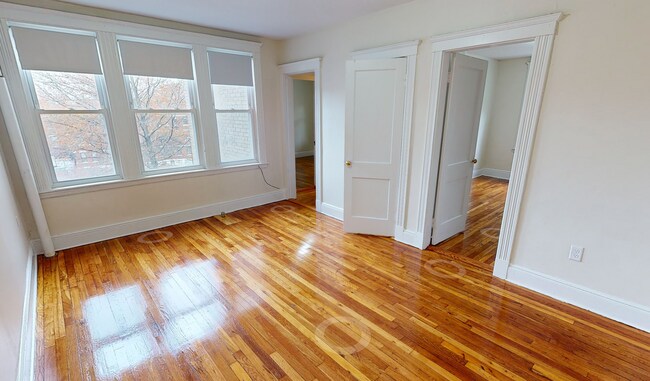 Foto del edificio - 9/1 - NO Fee! Modern 2BR in elevator building near B/C trains