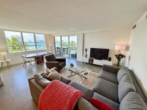 Building Photo - 1500 Bay Rd