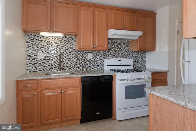 Building Photo - 4118 Mangalore Dr