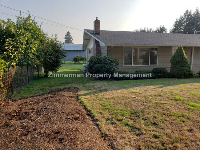 Foto del edificio - 3BD/1.5 River Road House With RV Parking!