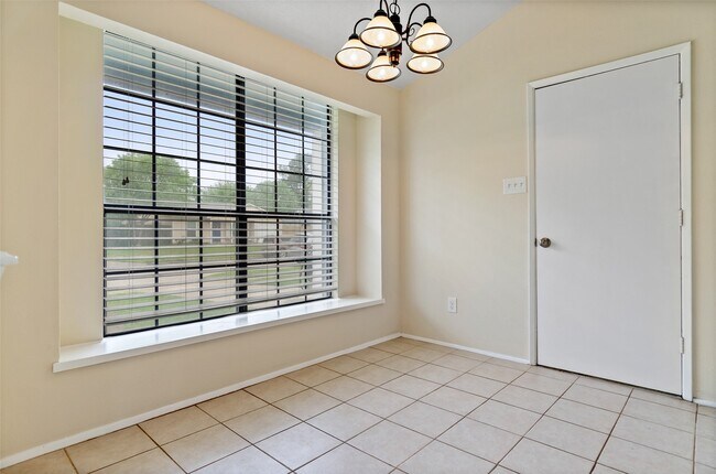 Foto del edificio - 24206 Running Iron Dr