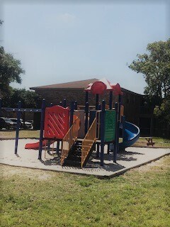 Playground - 464 Banyon Tree Cir