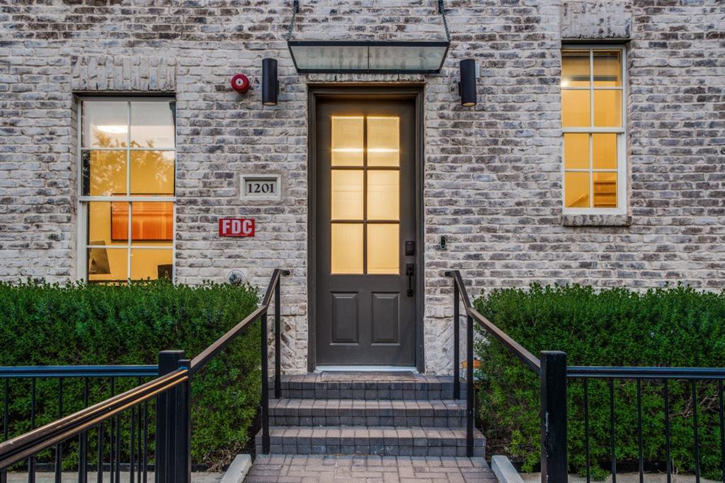 1201 Town Creek Dr, Austin, TX 78741 Townhome Rentals in Austin TX