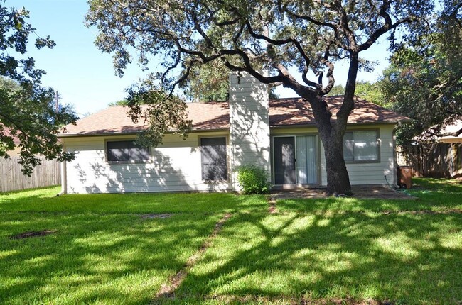 Building Photo - 6303 Earlyway Dr