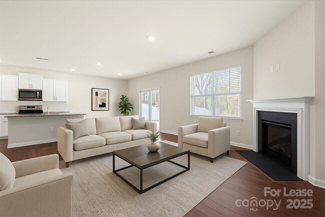 Foto del edificio - 221 Wildflower Dr
