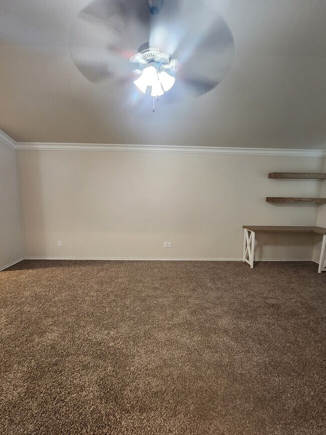 Foto del edificio - 3 bed 2 bath home in Lone Star Trails
