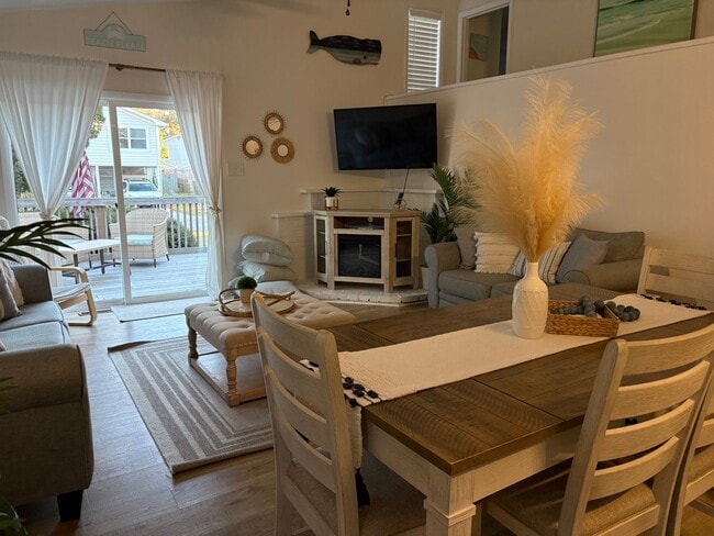 Foto del edificio - 2 Bedroom 2 Bath (+Bonus Bedoom) in Kill D...