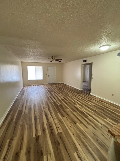 Building Photo - Fresh and Clean