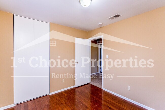 Building Photo - 1112 South Gale Drive, Midfield