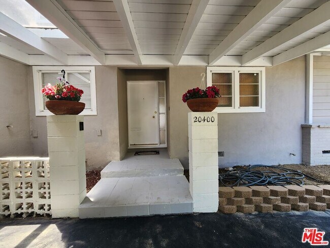 Building Photo - 20400 Tiara St