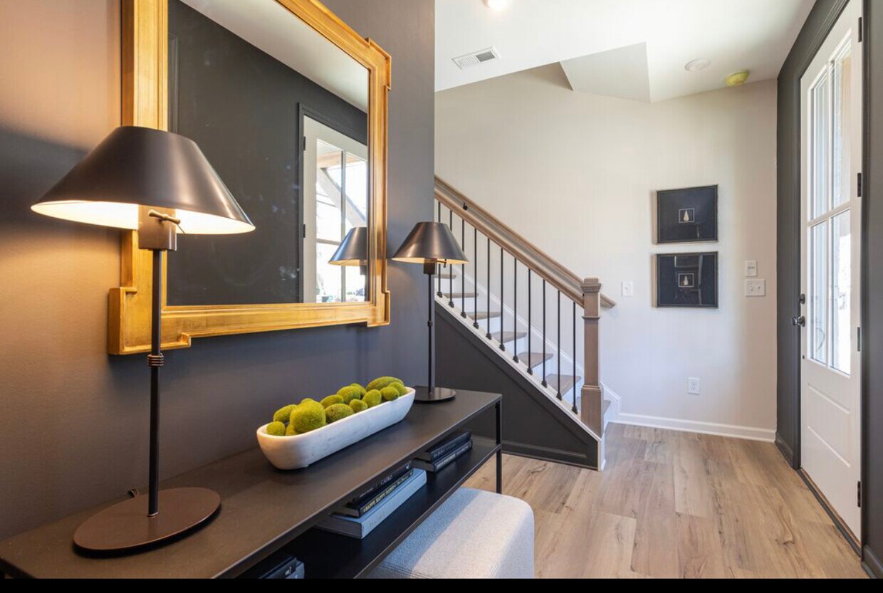 146 Chestnut Cir, Atlanta, GA 30342 Townhome Rentals in Atlanta GA