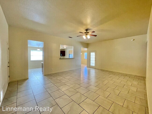Building Photo - 5 br, 2.5 bath House - 2403 Lavender Lane