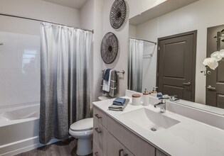 Building Photo - 3970 Vitruvian Way