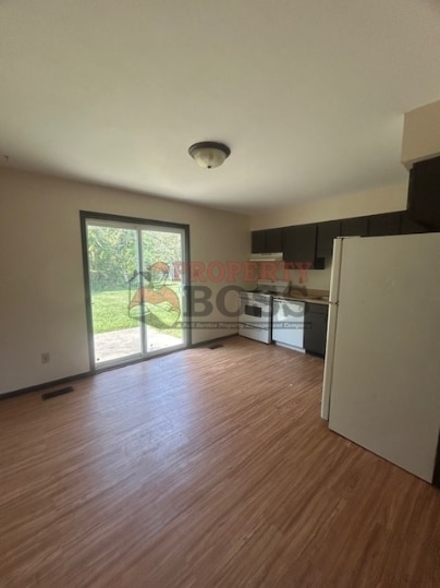 Building Photo - 5796 Creekview Ct W