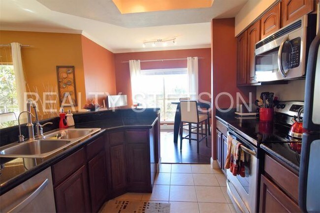 Foto del edificio - 6000 Shepherd Mountain Cv