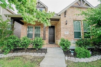 Building Photo - 841 Birdie Dr