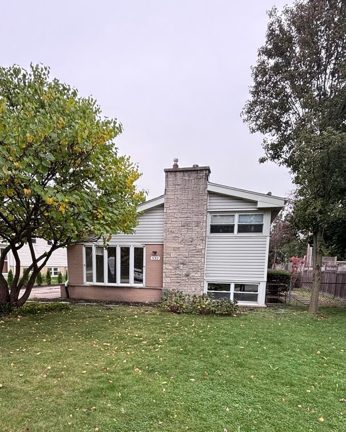 Foto principal - 532 Warren Rd