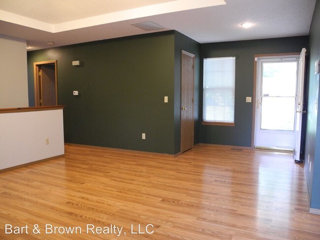 Building Photo - 3 br, 2 bath House - 1618 Miller Drive