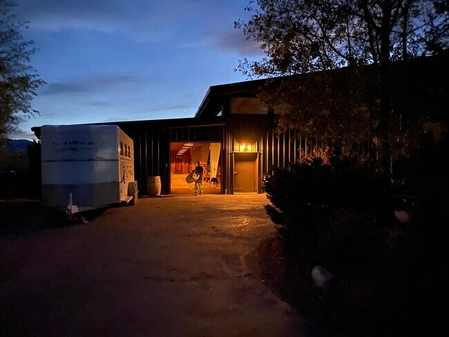 Building Photo - 3113 Johnson Rd