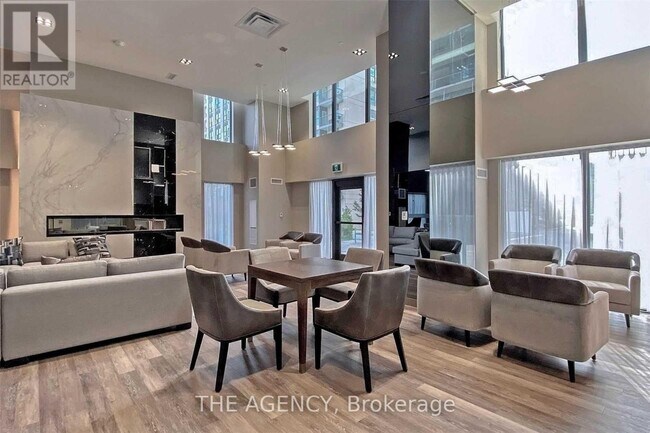 Photo du bâtiment - 75 Oneida Crescent