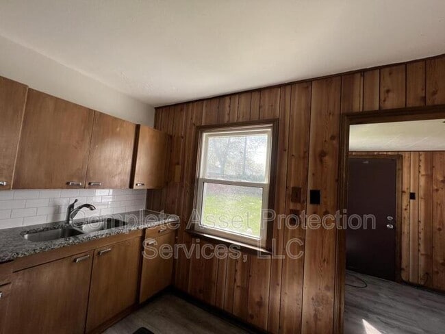 Foto del edificio - 6726 Leland Ave