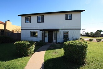 Building Photo - 1333 E Flower St