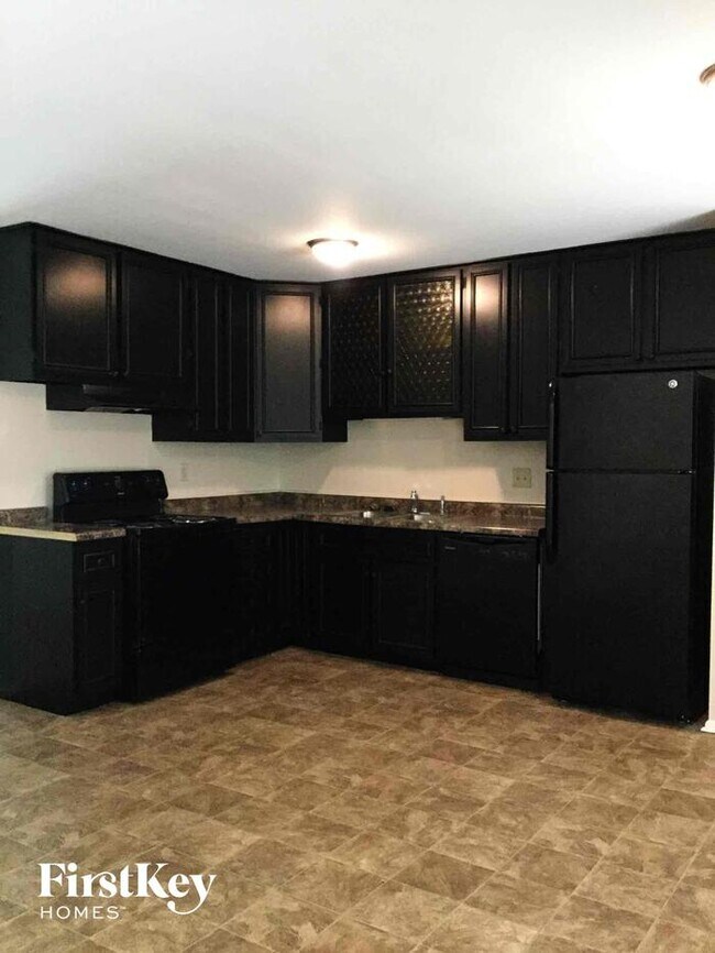 Building Photo - 6020 Wedgewood Way