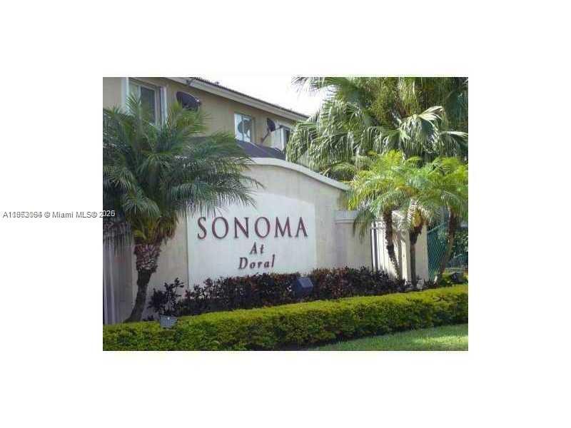 Foto principal - 5719 NW 113th Ct