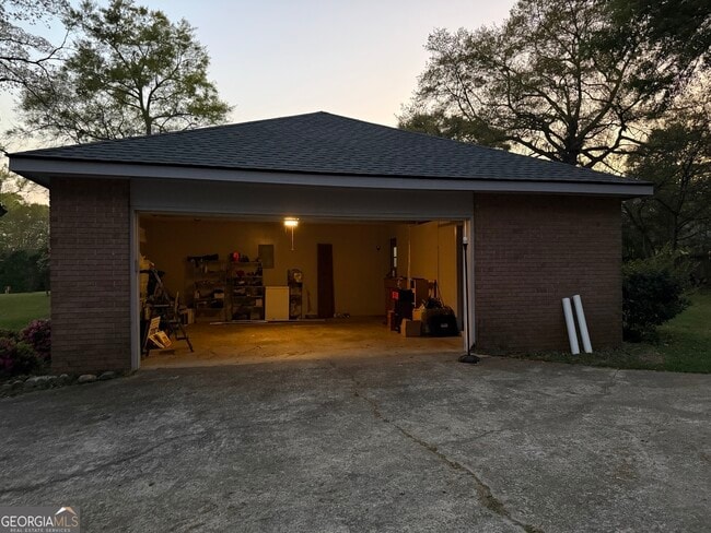 Building Photo - 101 Smoke Rise Dr