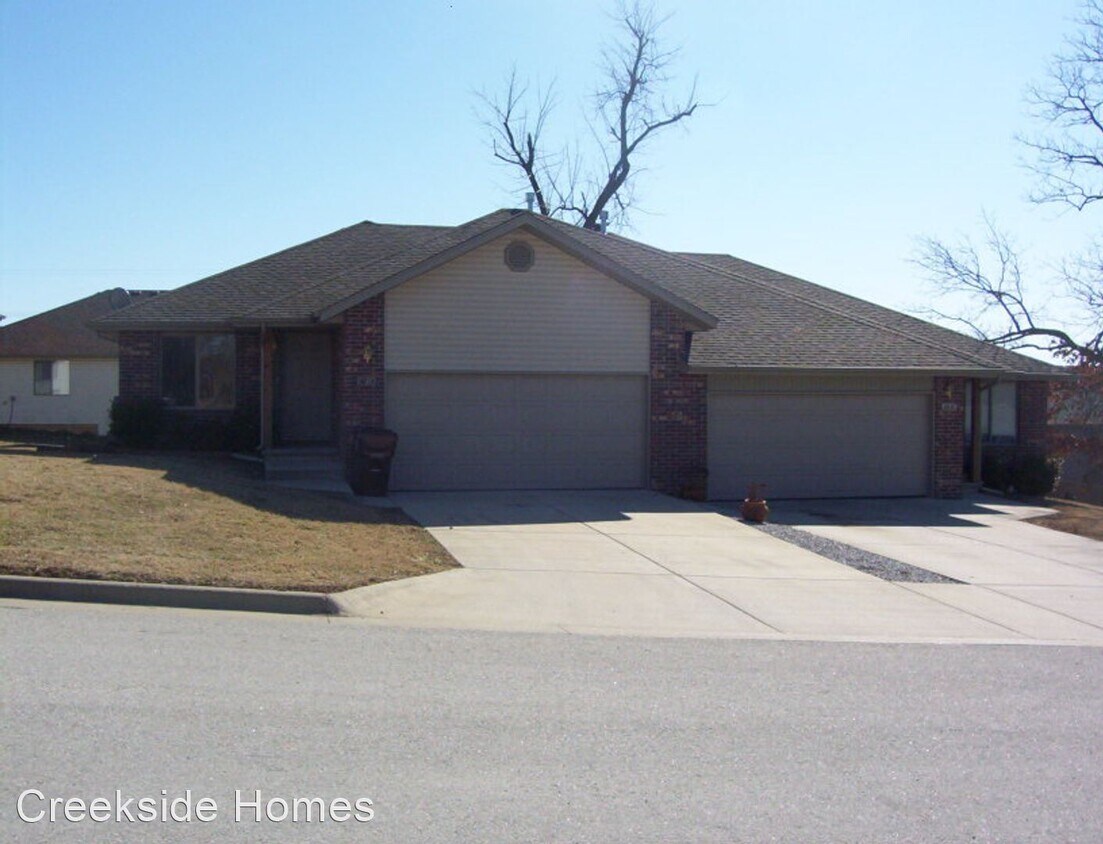 Primary Photo - 2 br, 2 bath Apartment - 3102-3192 S. Anab...