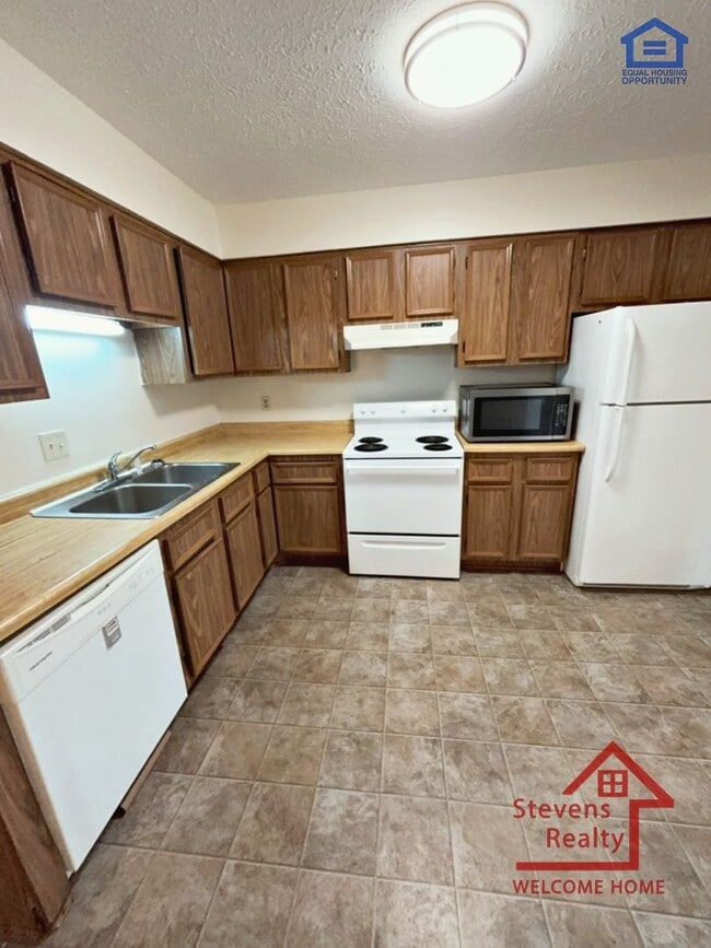 Building Photo - 101 Bybee Dr