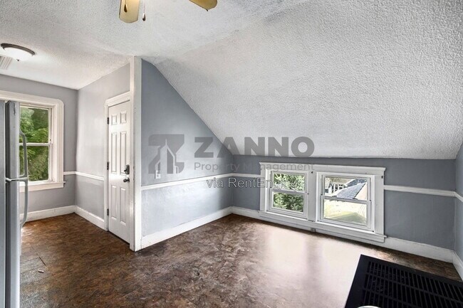 Foto del edificio - 28 Kimball Ave