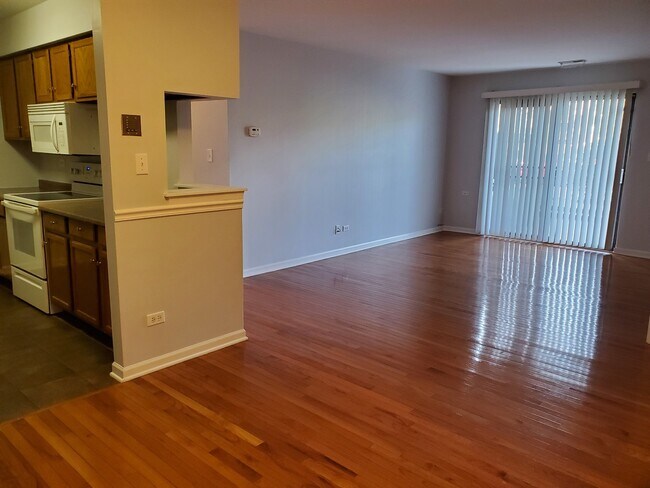 Building Photo - 1440 Stonebridge Cir