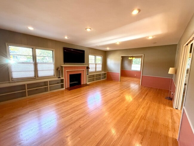 Building Photo - A Hidden Gem in the Heart of Claremont Village