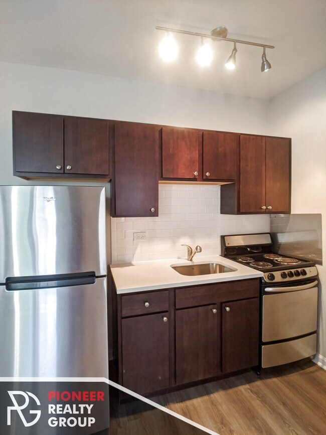Foto del edificio - 1626 N Humboldt Blvd