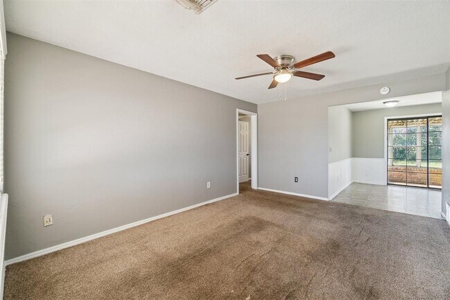 Foto del edificio - 4009 Vickie Dr