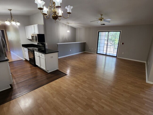 Foto del edificio - 3 bedroom Kenosha condo