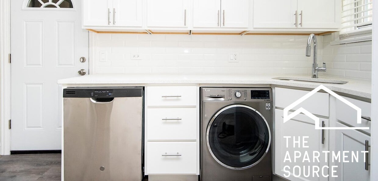 Photo - 327 Kedzie St