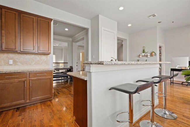 Foto del edificio - 2841 Sherwin St
